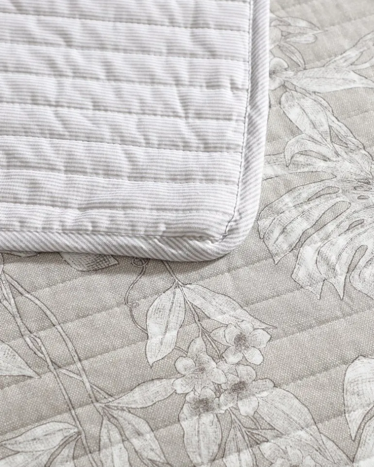 Jungle Toile Reversible 3-Piece Full/Queen Quilt Set